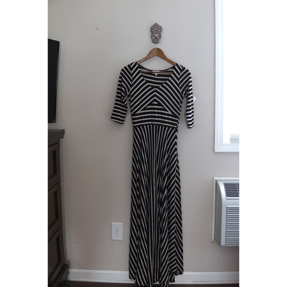 Puella Striped Black/Cream Maxi Dress XS - Picture 2 of 8